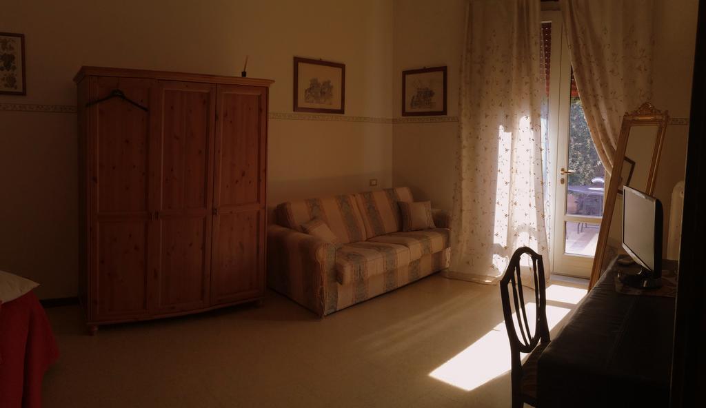 بيسكارا B&B Borgomarino الغرفة الصورة