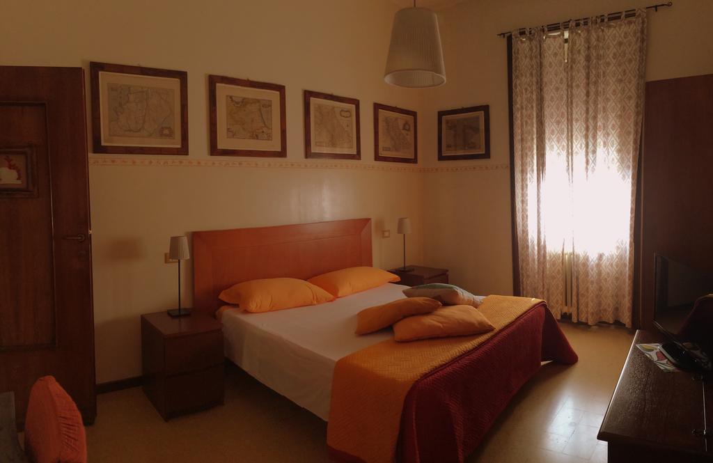 بيسكارا B&B Borgomarino الغرفة الصورة