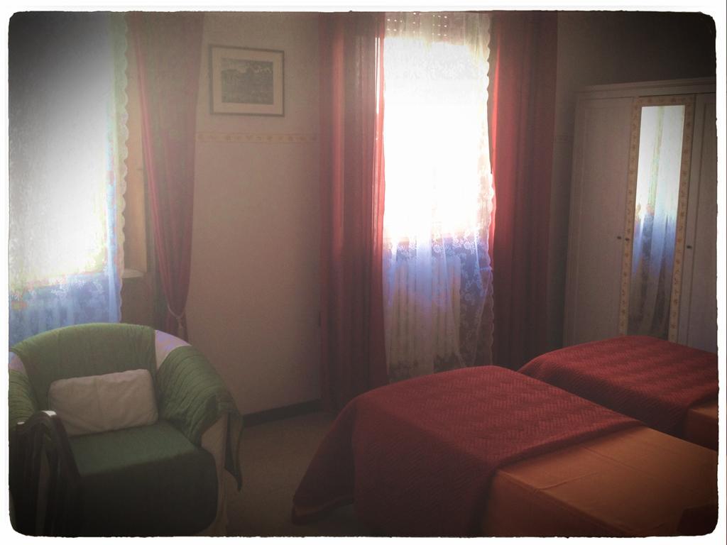 بيسكارا B&B Borgomarino الغرفة الصورة